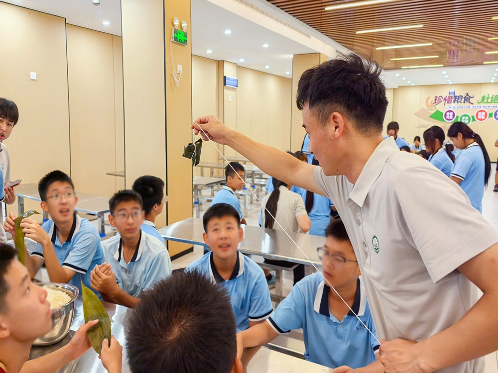 云浮附近专管不听话孩子的学校怎么联系